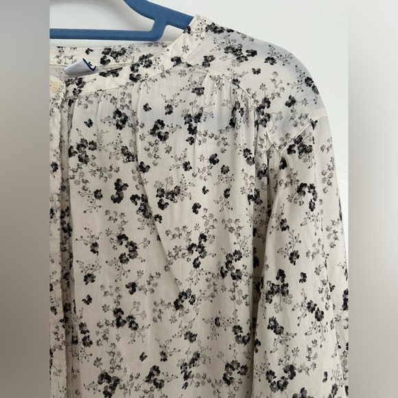 Women’s Old Navy Button Down Blouse - Picture 3 of 3